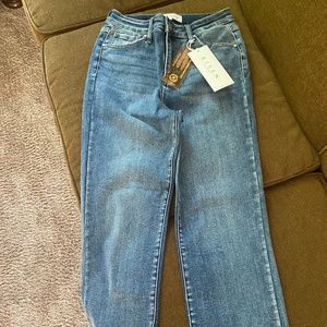 Risen Non Distressed Straight Leg Jeans Size 29